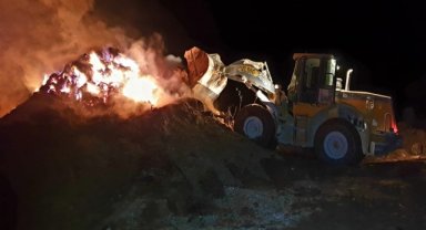 Çankırı'da çıkan yangında 6 bin saman balyası yandı