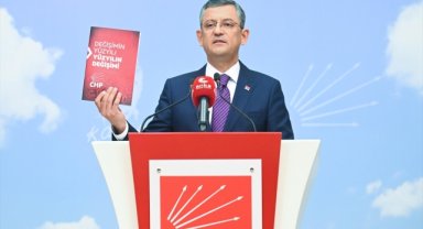 CHP Grup Başkanı Özel, Genel Başkanlığa adaylığını açıkladı