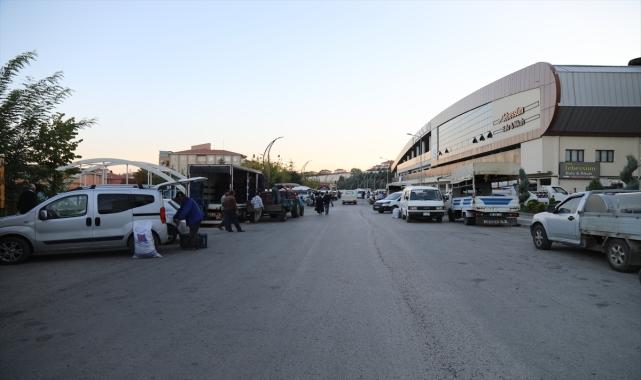 Çubuk'ta çiftçilerin ürünlerini sattığı pazar yerleri talep görüyor