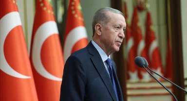 Cumhurbaşkanı Erdoğan: Biz gençleri her zaman emaneti teslim edeceğimiz yol arkadaşlarımız olarak gördük