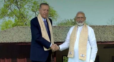 Cumhurbaşkanı Erdoğan, Mahatma Gandhi'nin anıt mezarını ziyaret etti