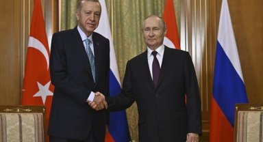 Cumhurbaşkanı Erdoğan Rusya Devlet Başkanı Putin ile bir araya geldi