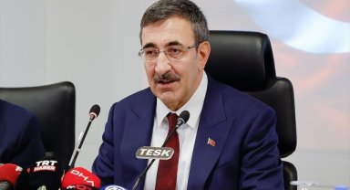 Cumhurbaşkanı Yardımcısı Yılmaz: (Merkez Bankası rezervi) Brüt rezervimiz 125,5 milyar dolar seviyesine ulaştı