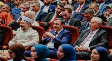 Cumhurbaşkanı Yardımcısı Yılmaz, Mevlid-i Nebi Haftası açılış programında konuştu: