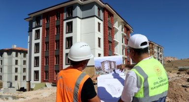 Depremden etkilenen Elazığ'da kalıcı konutlar yükseliyor