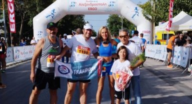 Edirneli atletler geliri Yunanistan'daki afetzedelere bağışlanan maratona katıldı