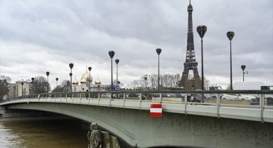 Fransa'da kuvvetli fırtına ve yağış riski nedeniyle 33 bölgede "turuncu alarm" verildi