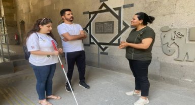 Görme engelli Selin, Selçuklu Uygarlığı Müzesini bağımsız gezdi