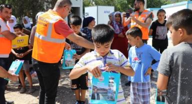 İncesu Belediyesi depremzede çocuklara kırtasiye seti dağıttı 