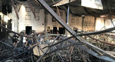 Irak'ın Musul kentinde bir düğün salonunda çıkan yangında 100 kişi öldü, 500 kişi yaralandı