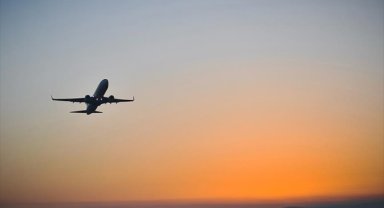 İran, Azerbaycan ve Ermenistan'a uçuşları askıya aldı