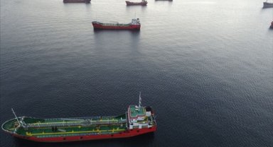 İstanbul'da denizi kirleten gemiye yaklaşık 31,9 milyon lira para cezası kesildi