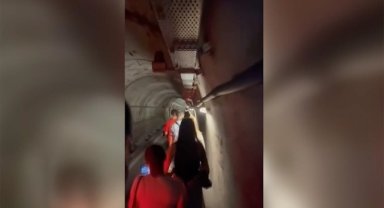 İstanbul'da metro hatlarındaki arıza nedeniyle yolcular raylarda yürüdü