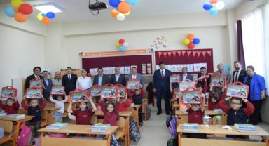 Kahramankazan Belediyesinden öğrencilere kırtasiye yardımı