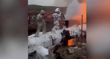 Karabağ'da benzin depolama alanında çıkan yangını Azerbaycanlı itfaiyeciler söndürdü