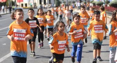 Kayseri'de 3. Uluslararası Yarı Maratonu Çocuk Koşusu heyecanı yaşandı