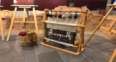 Kayseri'de "Sandıkta Açan Sümbüller" sergisi açıldı