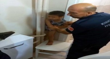 Kırıkkale'de kalorifer borusu ile duvar arasına sıkışan çocuğu itfaiye kurtardı