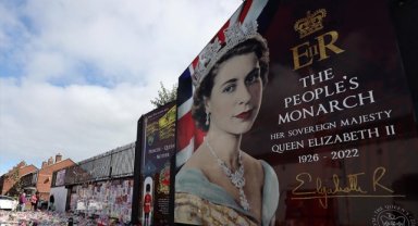 Kraliçe Elizabeth ölümünün birinci yılında anılıyor