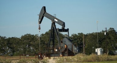 Küresel petrol arzı ağustosta günlük yaklaşık 280 bin varil arttı