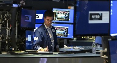 Küresel piyasalar merkez bankaları haftasına pozitif başladı