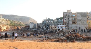 Libya'da sel felaketinden 96 saat sonra iki kişi kurtarıldı