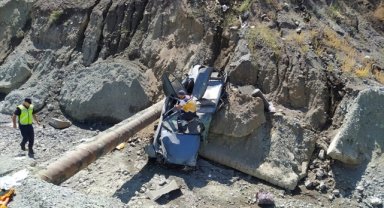 Malatya'da dere yatağına devrilen otomobildeki 4 kişi öldü