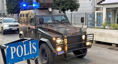 Mersin'de depremzedeleri "kiralık ev" vaadiyle dolandırdıkları öne sürülen 10 zanlı yakalandı