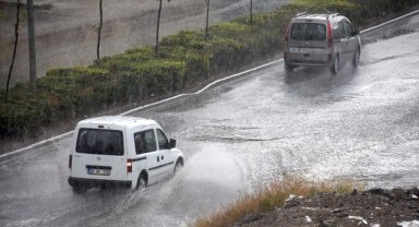 Meteorolojiden Batı Anadolu'daki bazı iller için kuvvetli sağanak uyarısı