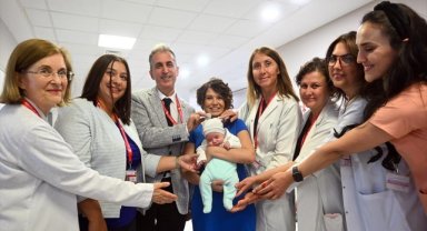 Nefes kesen organ nakli operasyonu anne ve bebeğine "hayat" verdi