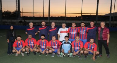 Niğde protokolü ile işitme engelliler dostluk maçı oynadı