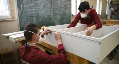 Özel mesleki ve teknik Anadolu lisesi öğrencilerine verilecek destek tutarlarında düzenleme yapıldı