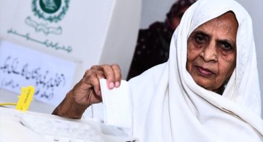 Pakistan'da yapılacak genel seçimlerde seçmen sayısının yaklaşık 127 milyon olduğu açıklandı