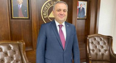 Rektör Altun , “Öğrencilere ailelerin bize emaneti olarak bakıyoruz” 