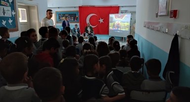 Şehit Cennet Yiğit'in anne ve babası öğrencilerle buluştu