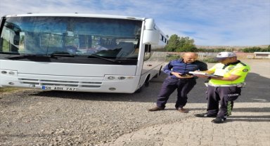 Sivas'ta öğrenci servisleri denetlendi 