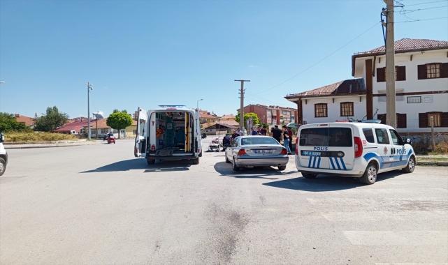 Sivas'ta otomobil ile çarpışan motosikletin sürücüsü yaralandı