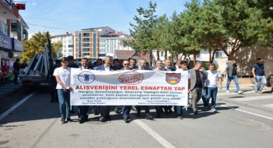 Suşehri'nde "Esnafına sahip çık, alışverişini yerel esnaftan yap" yürüyüşü düzenlendi 