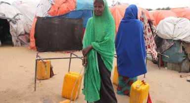 Susuzluk, kaçtıkları şehirde bile Somalililerin peşini bırakmıyor