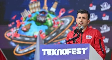 TEKNOFEST Yönetim Kurulu Başkanı Bayraktar: TEKNOFEST dünyanın daha önce şahit olmadığı zihinsel bir devrime imza atıyor