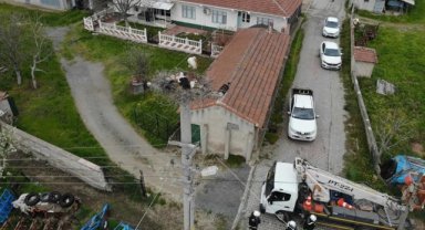 Trakya'da göçmen kuşların akıma kapılmaması için elektrik direklerine özel platformlar kuruldu