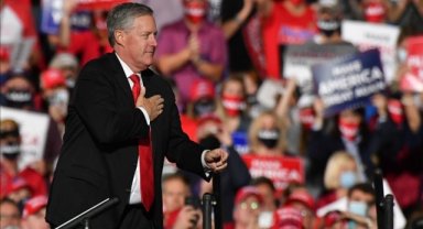 Trump'ın Özel Kalem Müdürünün Beyaz Saray'daki ofisinde bazı belgeleri yaktığı iddia edildi