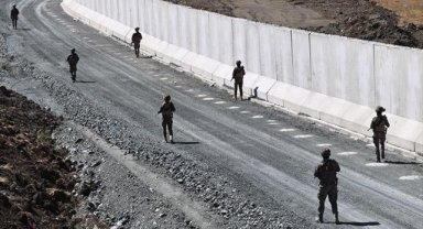 Türkiye düzensiz göçmen sınır dışı etmede geçen yıl Avrupa'yı ikiye katladı