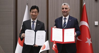 Türkiye ile Japonya arasında ticaret ve yatırımın geliştirilmesine ilişkin ortak bildiri imzalandı