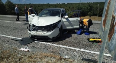 Yozgat'ta devrilen otomobildeki 3 kişi yaralandı