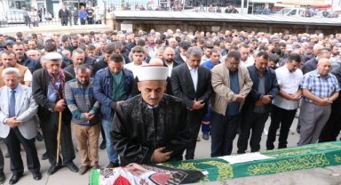 Yozgat'ta ehliyetsiz sürücünün neden olduğu kazada ölen öğrenci son yolculuğuna uğurlandı