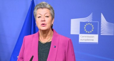 AB ülkelerinin içişleri bakanları Şengen bölgesinin güvenliğini güçlendirmeyi görüşüyor