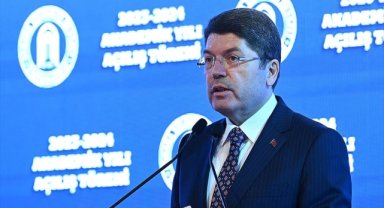 Adalet Bakanı Tunç: Türkiye olarak her meselede çözümden, aklıselimden yanayız, savaştan değil barıştan yanayız