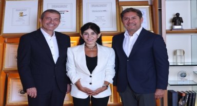 Akbank üst yönetiminde değişiklik 