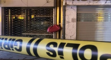 Aksaray'da, bomba şüphesiyle kontrollü şekilde patlatılan çantadan kıyafet çıktı